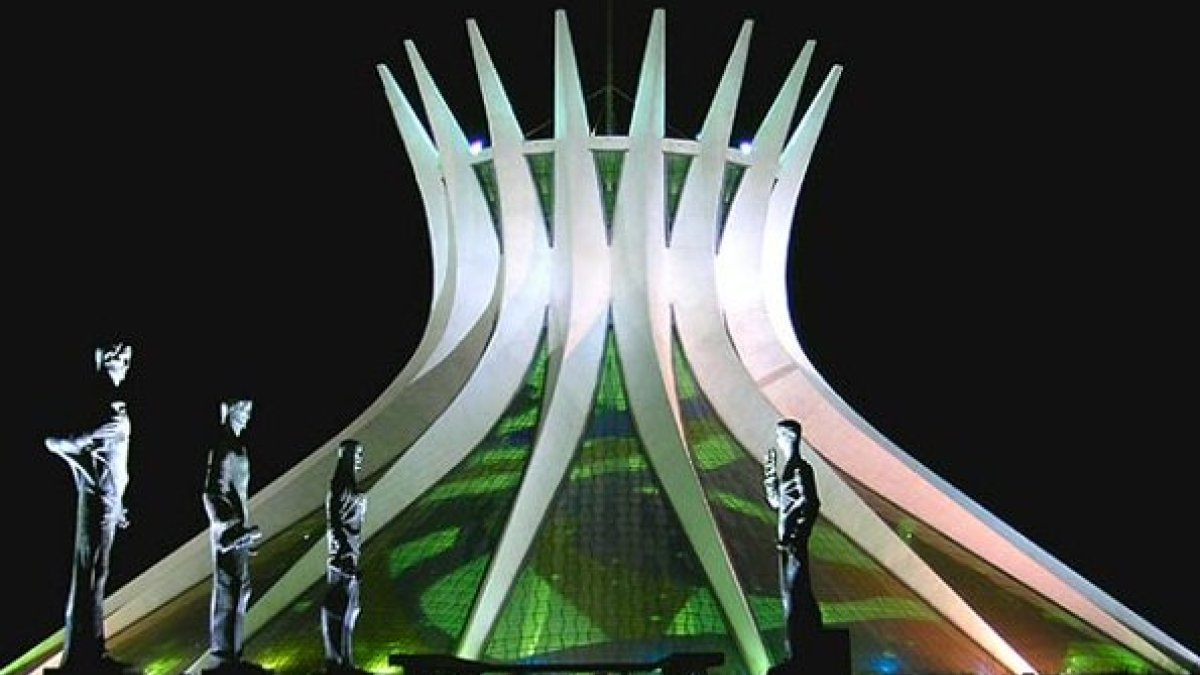 DESENHO LIVRE - CATEDRAL DE BRASILIA