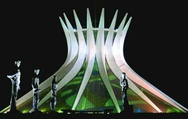 Arquitetura incomum de igrejas