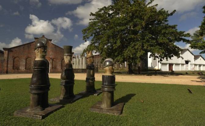 Francisco Brennand exibe flora e fauna fantásticas em mostra no Museu Afro Brasil