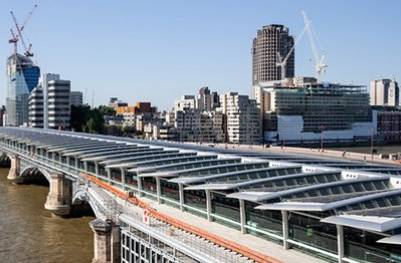 Inaugurada em Londres a maior ponte de energia solar do mundo